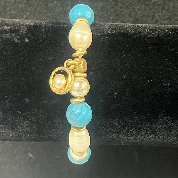 Lia Sophia Brio Turquoise Faux Pearls And Gold Bracelet - Picture 2 of 6